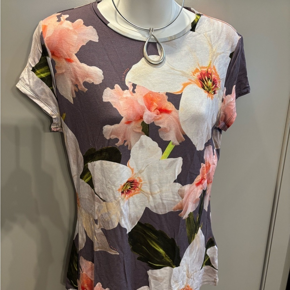 Ted Baker London Womens Size 3 Short Sleeve T-Shirt